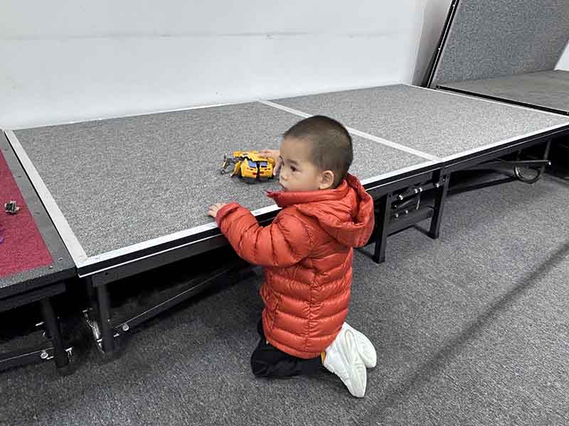 Heavy Duty Folding Stage