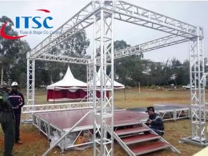 portable stage system with roof