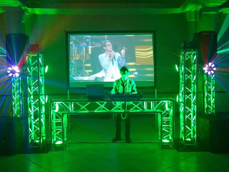 Aluinium DJ Portable Platform Stage Truss พื้นหลัง